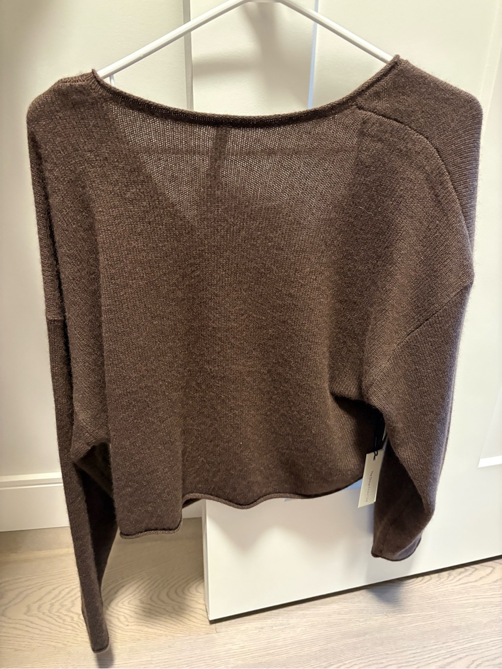 The Group by Babaton LUXE CASHMERE V-NECK SWEATER - Picture 8 of 10